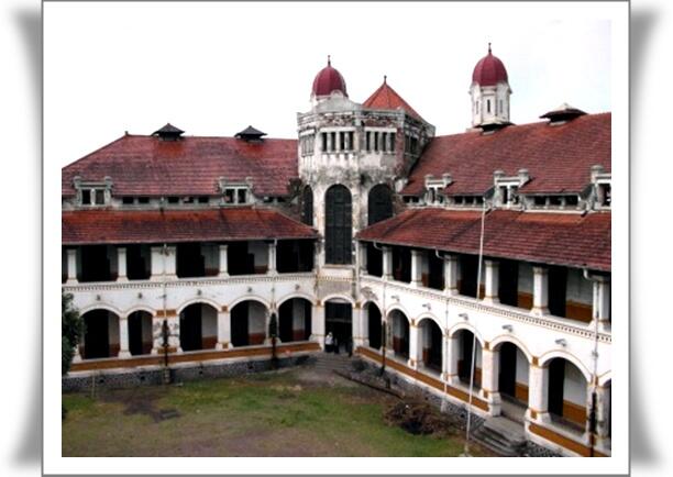 10 tempat angker di indonesia