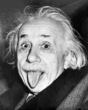 KENAPA Einstein MELET WAKTU DIFOTO