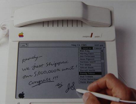 'Karya Seni' Prototype Gadget Lawas Apple