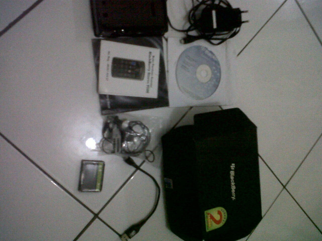 Jual Blakberry / BB Storm1 ( 9530 )+ Bonus Batterai 2000 MAH