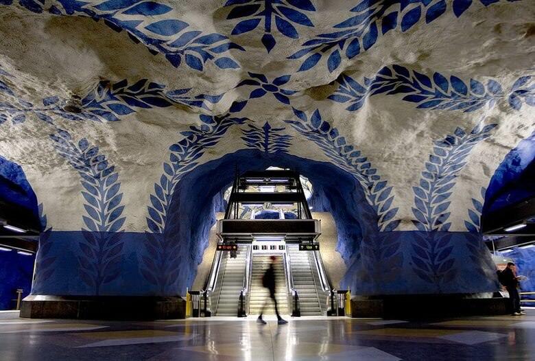 Mengintip Keindahan Stasiun Kereta Bawah Tanah Stockholm