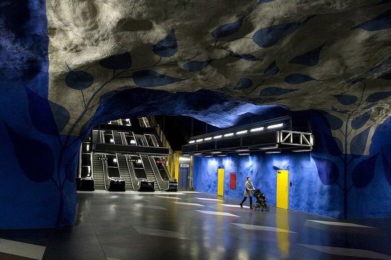 Mengintip Keindahan Stasiun Kereta Bawah Tanah Stockholm