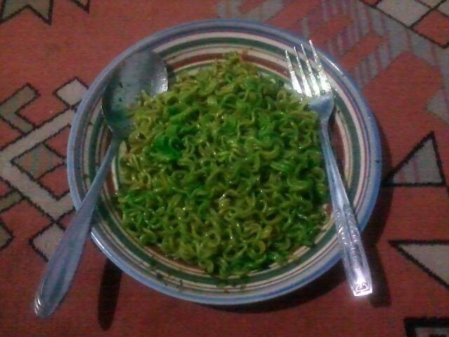 Indomie goreng cabe ijo ternyata bener2 ijo gan!