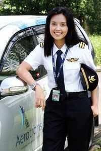 Sarah Widyanti: Pilot yang Mantan "SPG"