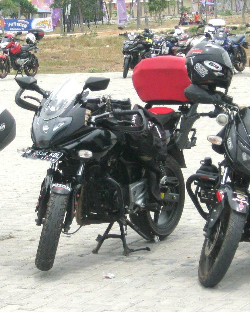 cari BAJAJ PULSAR BEKASI