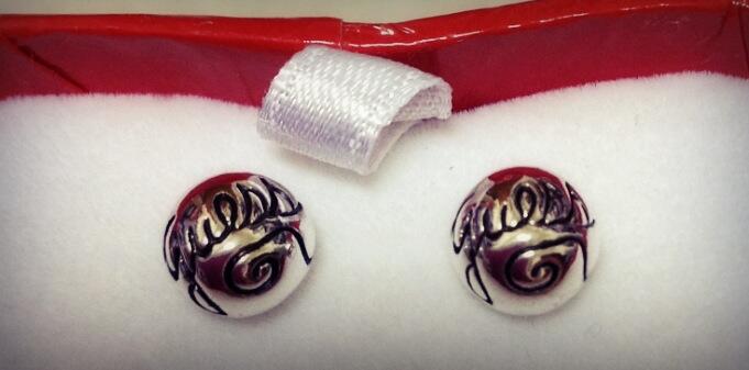 dijual : anting GUESS ORI NEW