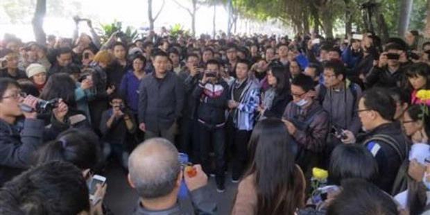 Warga Guangzhou Unjuk Rasa Menentang Sensor