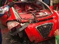 {DAHLAN ISKAN KECELAKAAN} Mobil Listrik Tucuxi Seusai Menabrak Tebing