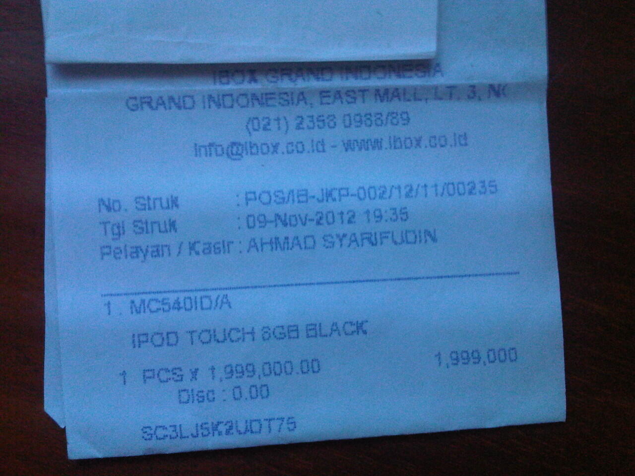 JUAL IPOD TOUCH 4 GEN 8GB BLACK FULLSET GARANSI PANJANG