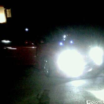 STOP PENGGUNAAN LAMPU HID tanpa reflektor!!!Silau gan,coba agan yang ada didepannya