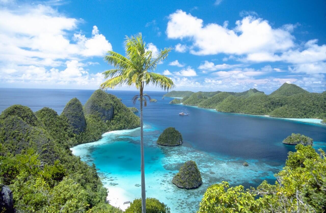 Pesona Wayag dari raja ampat-sorong