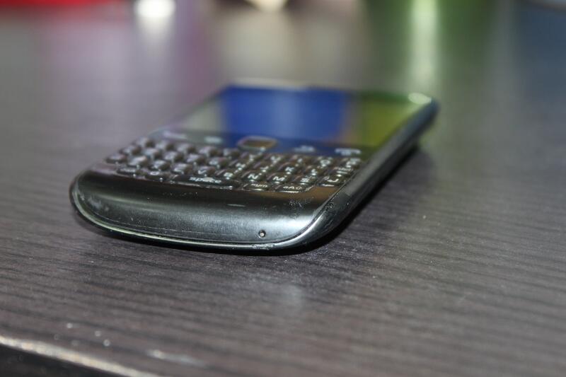 Jual Cepat Ipod touch (itouch gen 4 32gb) & Blackberry apollo 9630 murah (BU)