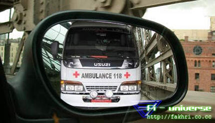 Inilah Alasan Mengapa Tulisan Pada Mobil Ambulance Terbalik