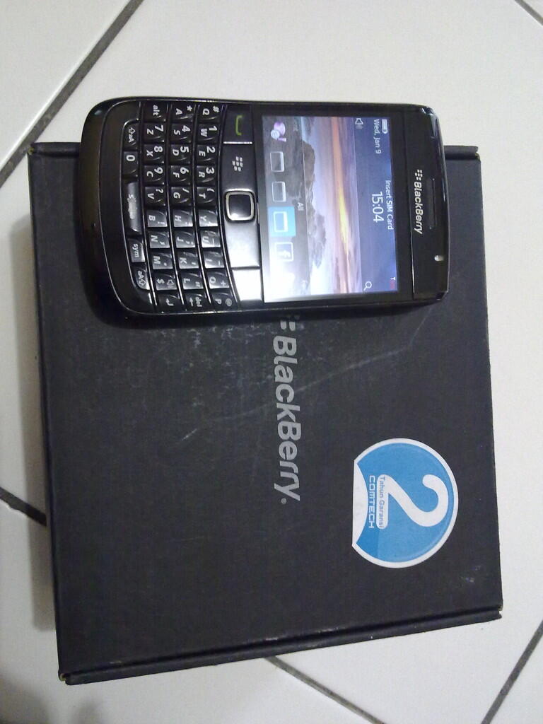 Jual Blackberry Onix 2 9780
