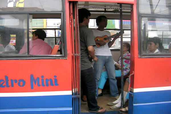&#91;NEWS&#93; Bermodus Pijit, Pencopet di Metro Mini Gasak Uang Rp 3 Juta 