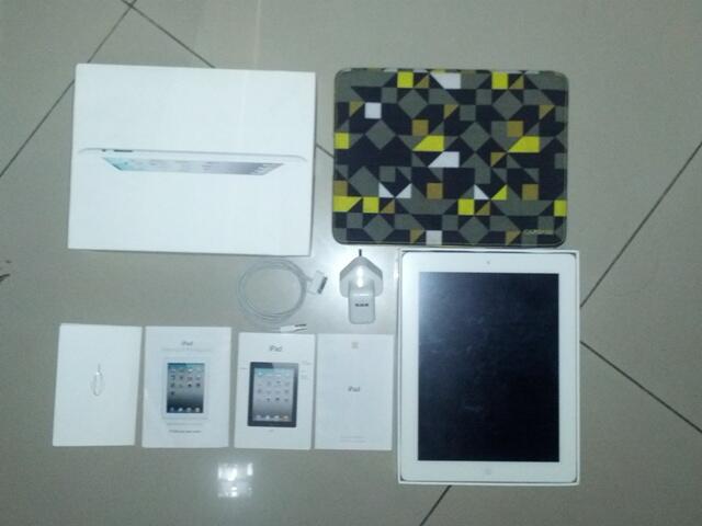 WTS Ipad 2 3g wii-fi 64GB Mint Condition (white). NEGO Aluzzz
