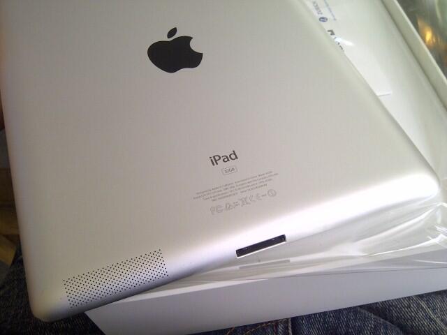 DIJUAL : iPad 2 3G 32gb garansi Ibox mulus NEGO