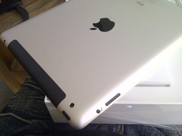 DIJUAL : iPad 2 3G 32gb garansi Ibox mulus NEGO