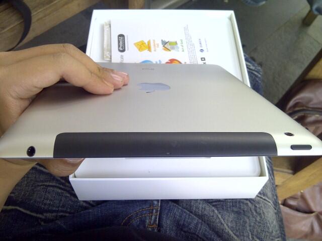 DIJUAL : iPad 2 3G 32gb garansi Ibox mulus NEGO