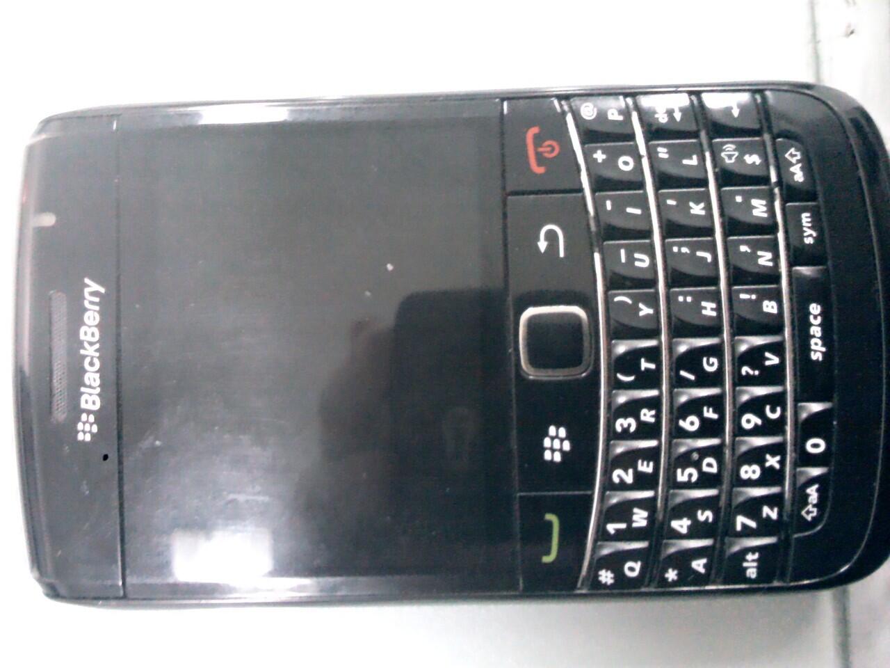 Jual Blackberry Onyx 2 (9780) Medan
