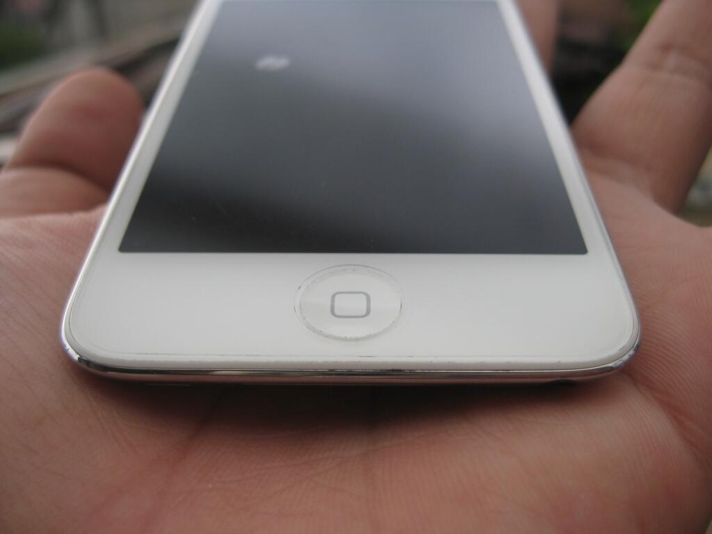ipod touch itouch putih gen4 32gb mulus msh garansi bandung