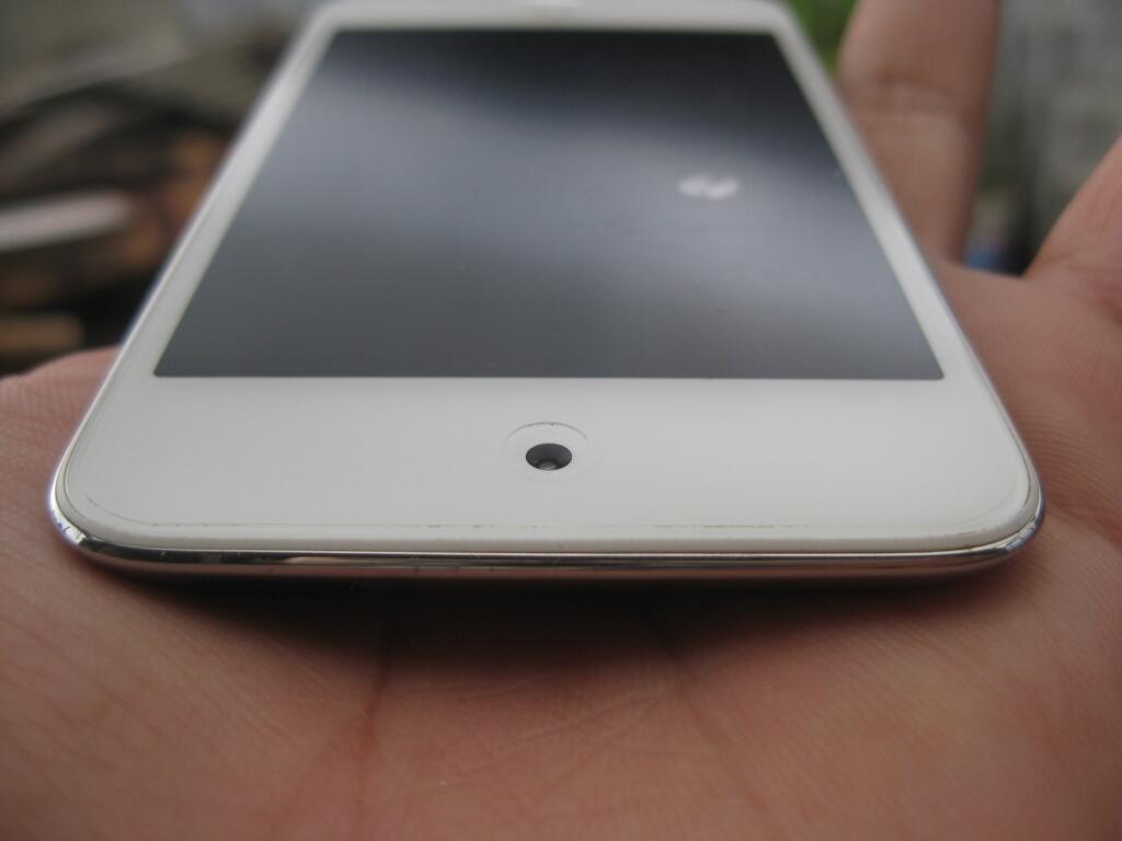 ipod touch itouch putih gen4 32gb mulus msh garansi bandung
