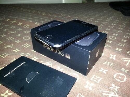 IPHONE 3GS 32GB BLACK FU, LENGKAP MULUS MURAH JUAL CEPAT