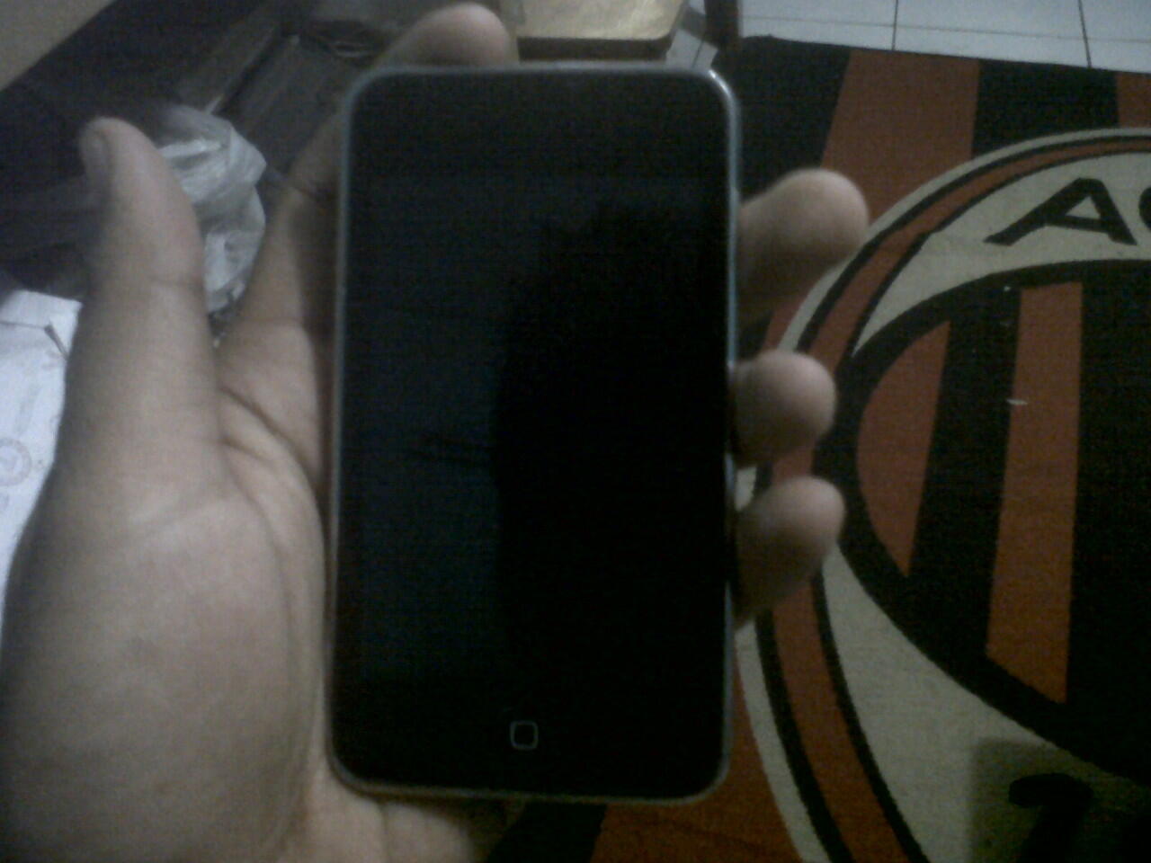 BU iPod Touch 3rd Gen 8GB BATANGAN terbaik