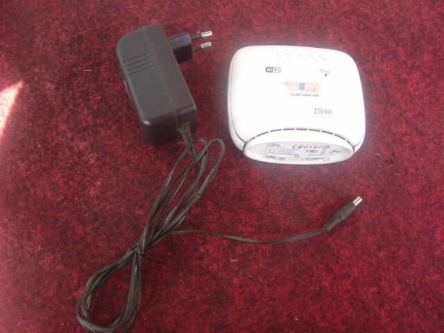 Wireless Wifi zte zxv10 w300s solo murah Hot Spot 2.4 g Bekas Normal
