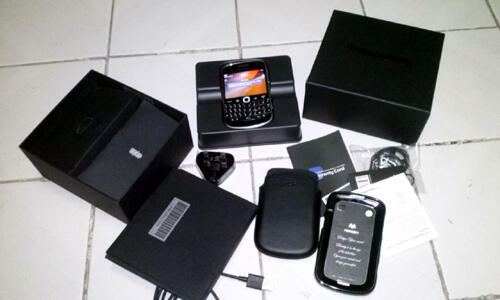 //DILAWET// TERMURAH: Blackberry Bold Touch 9900 (garansi 1 tahun)