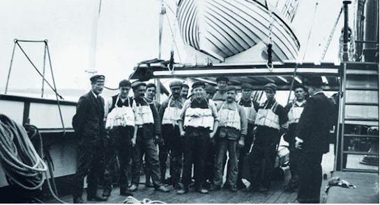 Inilah Foto-foto terakhir ( Foto Asli ) Titanic sebelum tenggelam