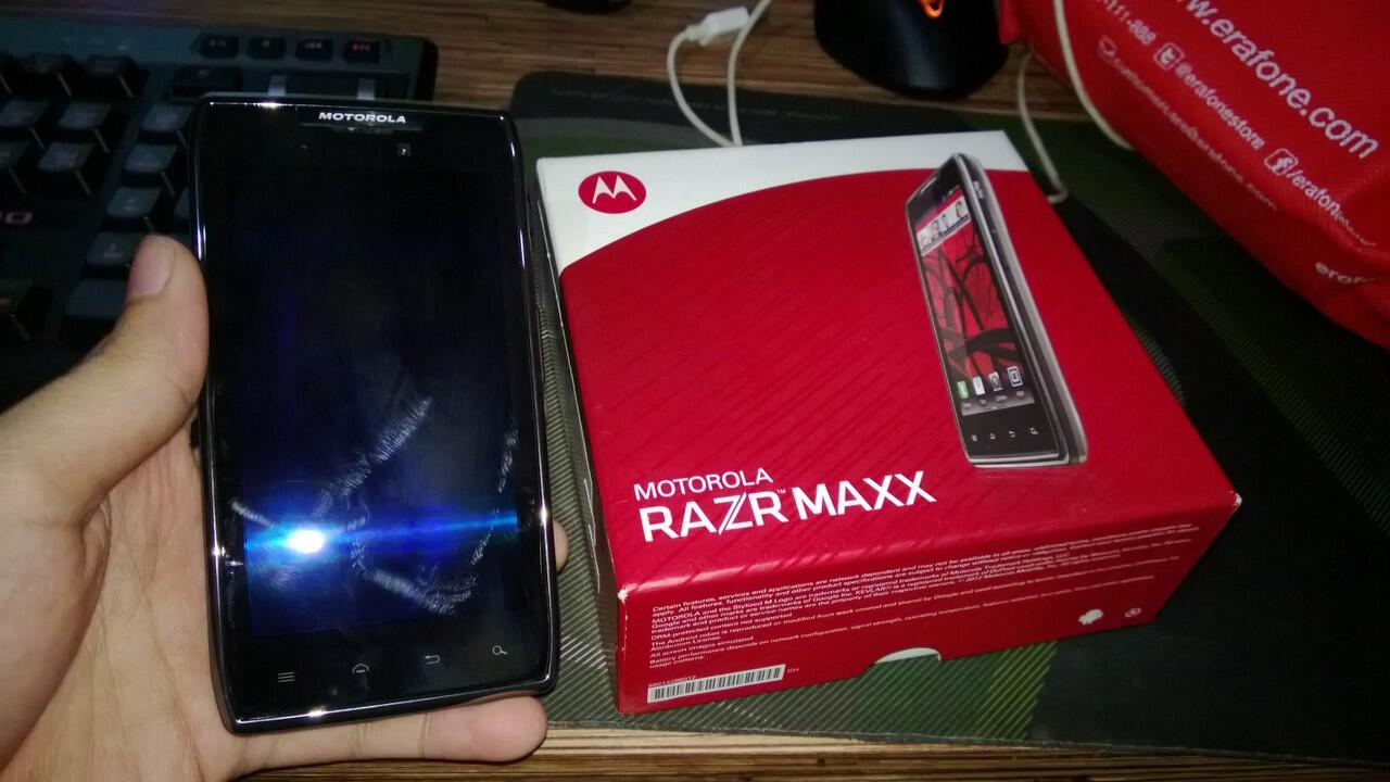 Motorola Razr Maxx Android GSM