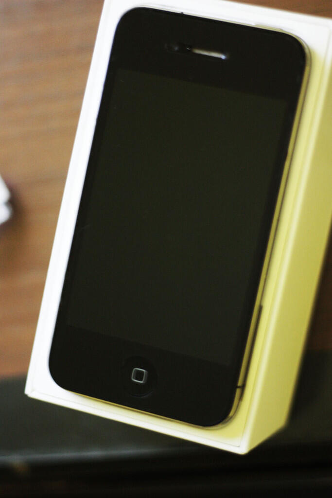 JUAL CEPAT! IPHONE 4 16 GB BLACK FULLSET MULUS FU, JAKARTA