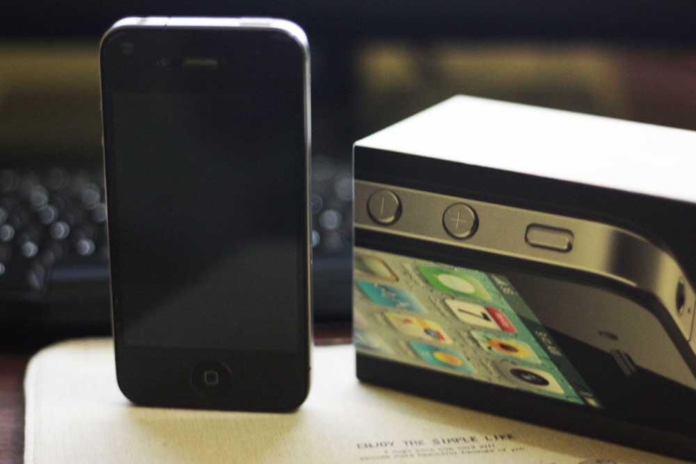 JUAL CEPAT! IPHONE 4 16 GB BLACK FULLSET MULUS FU, JAKARTA
