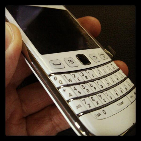 Blackberry Bellagio 9790 MULUS GARANSI