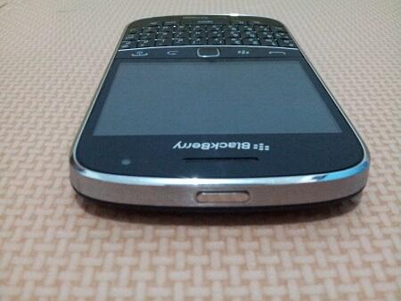 Blackberry 9930 atau Montana Black Mulus Fullset Garansi Panjang TERMURAH (BU) !