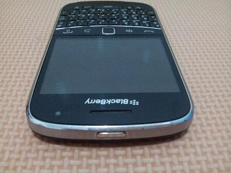 Blackberry Dakota 9900 Black Mulus Fullset Garansi CTN Panjang 3 Jutaan (BU) !