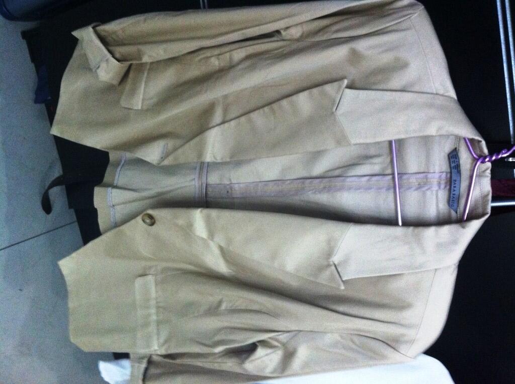 BLAZER ZARA BASIC replika masi baruuuu warna BEIGE size XL.