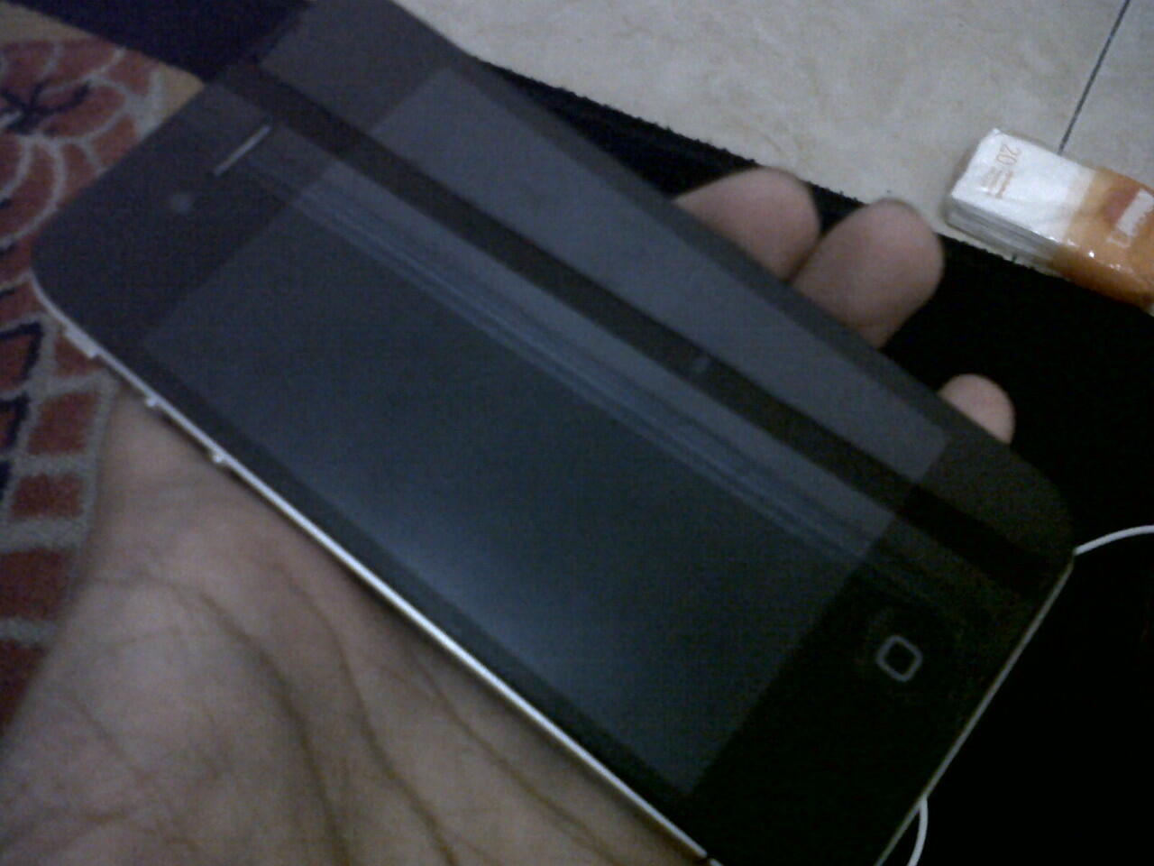 DIJUAL iPHONE 4 16GB MULUS FULLSET LIKE NEW BEKASI