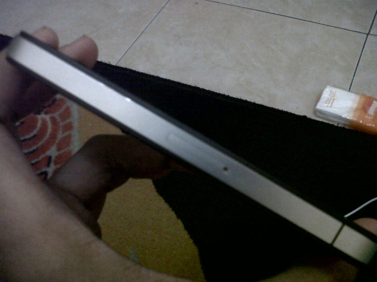 DIJUAL iPHONE 4 16GB MULUS FULLSET LIKE NEW BEKASI