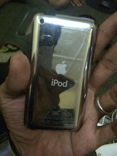 IPOD 4gen 8GB white/putih..mulus..murah gan..!! eks cewek..JOGJA.