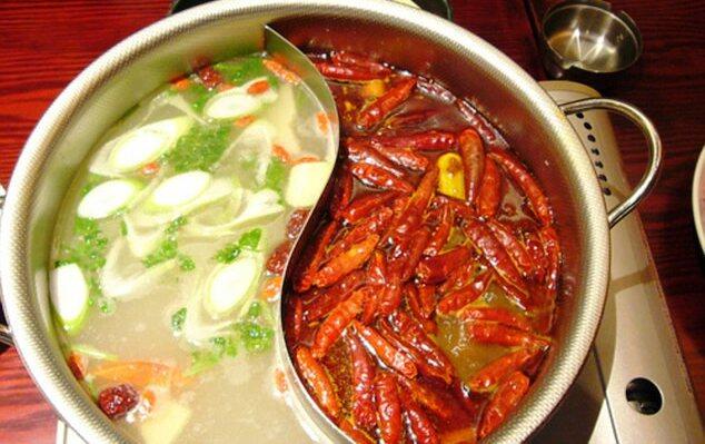 Suka pedas? Belum ada sedahsyat sup China ini krn LAMBUNG penyantapnya dibikin BOLONG