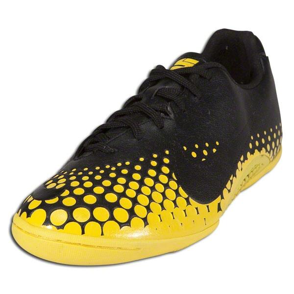 5 Sepatu futsal Terbaik