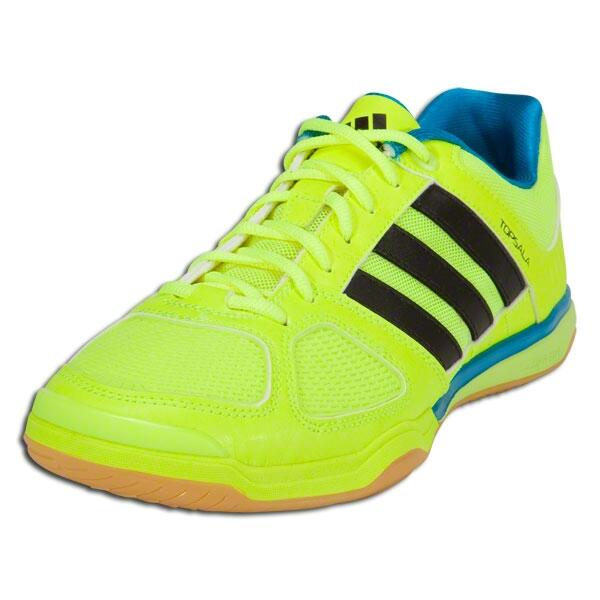5 Sepatu futsal Terbaik