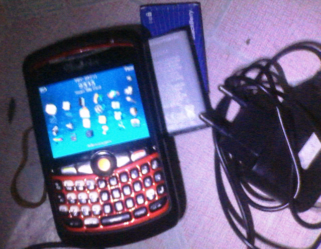 BlackBerry Curve 8320 merah, normal