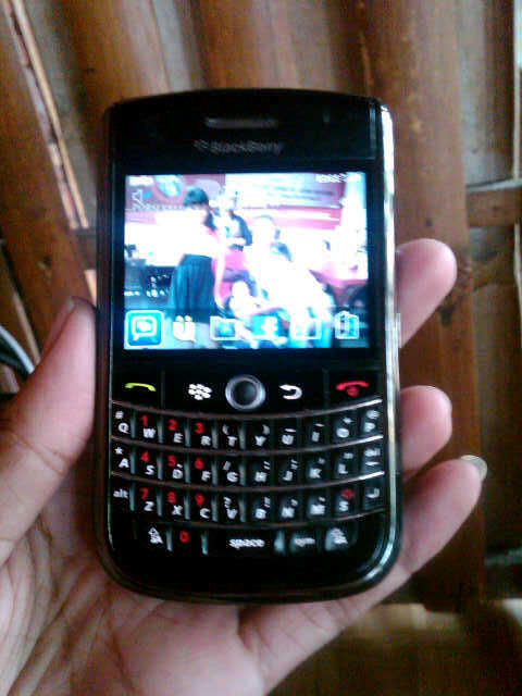 Blackberry 9360 Tour Mojokerto Jombang