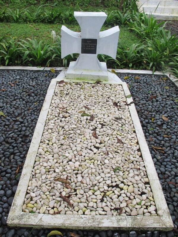 Kisah Makam Nazi Jerman di Megamendung