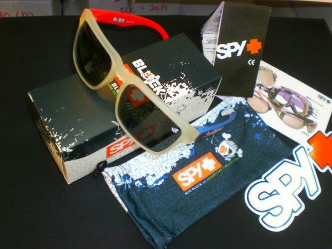 Terjual KACAMATA  HITAM  SPY KEN BLOCK LIVERY MURENA 