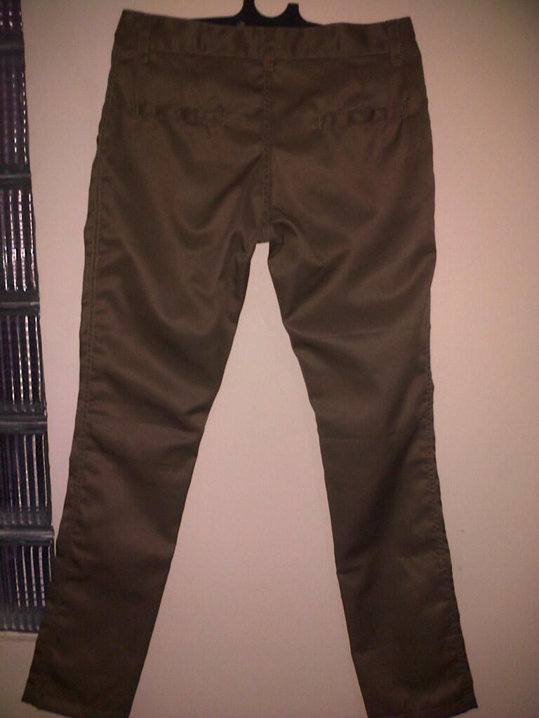 JUAL Chino Size 33 Dark Khaki Masih Gresss...