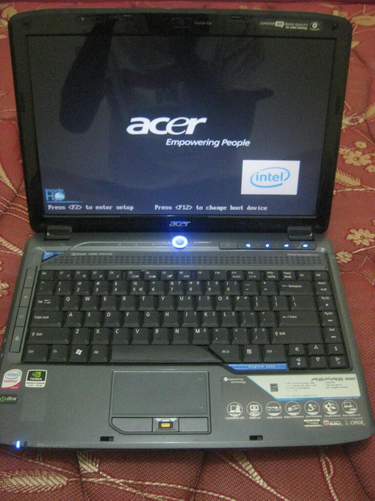 Acer 4930G with NVIDIA CUDA 1GB like new gan $_$